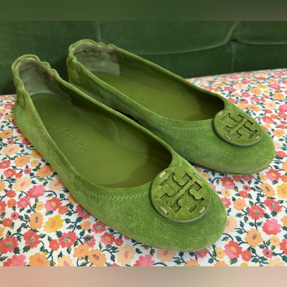 Tory Burch Green Leather Minnie Travel Reva Flats Size 8.5 MSRP $225